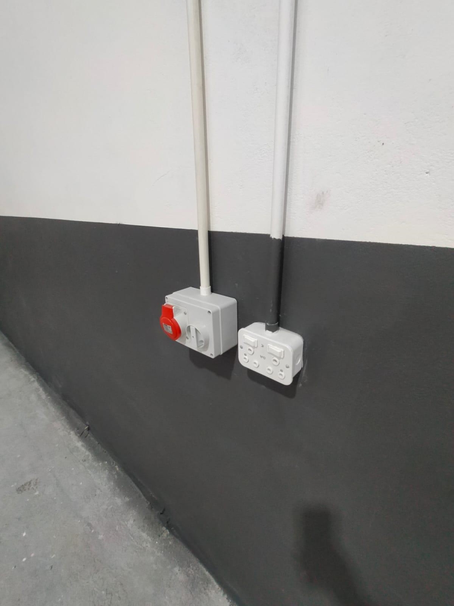 To Let commercial Property for Rent in Triangle Farm Western Cape